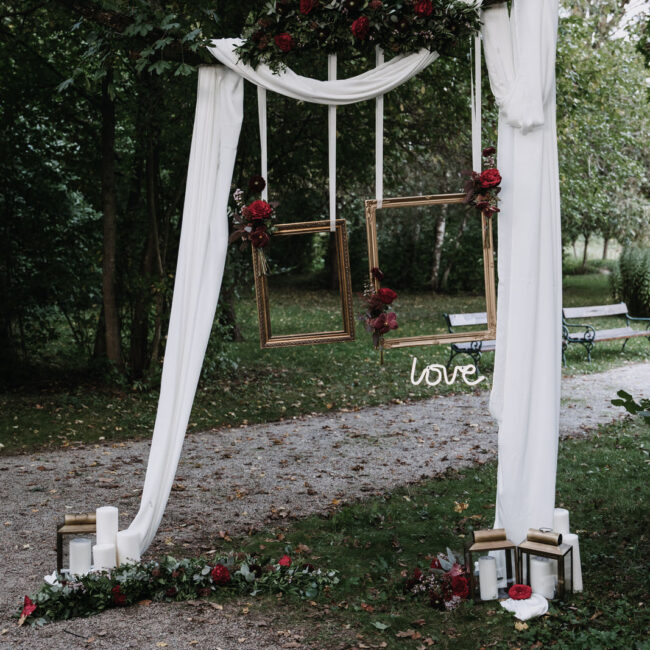 Styled Shooting Wedding Frame Picture Station